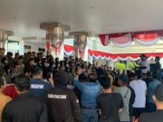 Ratusan Warga Melakukan Aksi Demo di Kantor Bupati dan DPRD, Tuntut Lakukan Evaluasi dan Realisasikan Janjinya