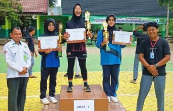Bola Voli MTs/SMP di Kawasan Meratus, MTs Nurhidayah Hantakan dan SMPN 15 HST Juaranya