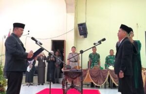 PAW di DPRD HST, Rusmaini Dilantik Gantikan Saidinor, Bupati HST Ajak Perjuangkan Kepentingan Masyarakat