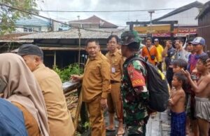 Banjir Barabai Meluas, Bupati HST Turun Tangan, Kerahkan Petugas Tangani “Raba Paring” yang Sumbat Jembatan