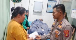 Polres Kutim Bantu Korban Terkam Buaya, Ingatkan Masyarakat Berhati-hati