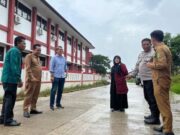 Akses Jalan ke Sekolah Sudah Disemenisasi, Pelajar dan Guru SD 013 Sangatta Utara Tampak Ceria
