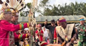 Bersama Masyarakat Adat Wehea, PT KED Dukung Pelestarian Ritual Lomplai