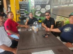 Aroma Teh, Gelak Tawa, dan Setia Kawan di Jalan Biola