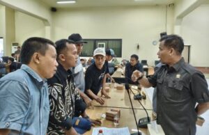 Solar Sulit Didapat dan Harga di SPBU tak Wajar, Para Sopir Truk HST ke DPRD, Tajudin : Ada Pertemuan Sekali Lagi