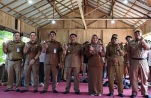 Penguatan Literasi Digital, Bupati HST : Digitalisasi Saat Ini Sudah Jadi Kebutuhan Aparatur Desa dan Masyarakat
