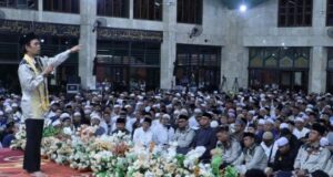 UAS ‘Hipnotis’ Ribuan Umat Muslim di Tenggarong
