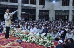 UAS ‘Hipnotis’ Ribuan Umat Muslim di Tenggarong