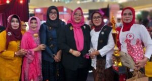 BKOW Kaltim Sabet Juara III Lomba Kebaya Nasional pada WFW 2026