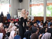 Pelajar Smansatset Diberi Bekal Kesehatan Mental dan Pertemanan Sehat