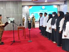 Resmi, PAW 6 Anggota BPD di HST, Bupati Rizal Ingatkan Tiga Fungsi Mitra Pembakal