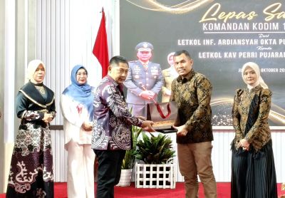 Lepas Sambut Dandim 1002/HST, Bupati Rizal : Selamat Datang Letkol Perri Pujarama, Selamat Jalan Letkol Ardiansyah Okta