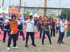 Bupati dan Wabup Bersama Masyarakat Ikut Senam Sehat Semarakkan Peringatan Haornas